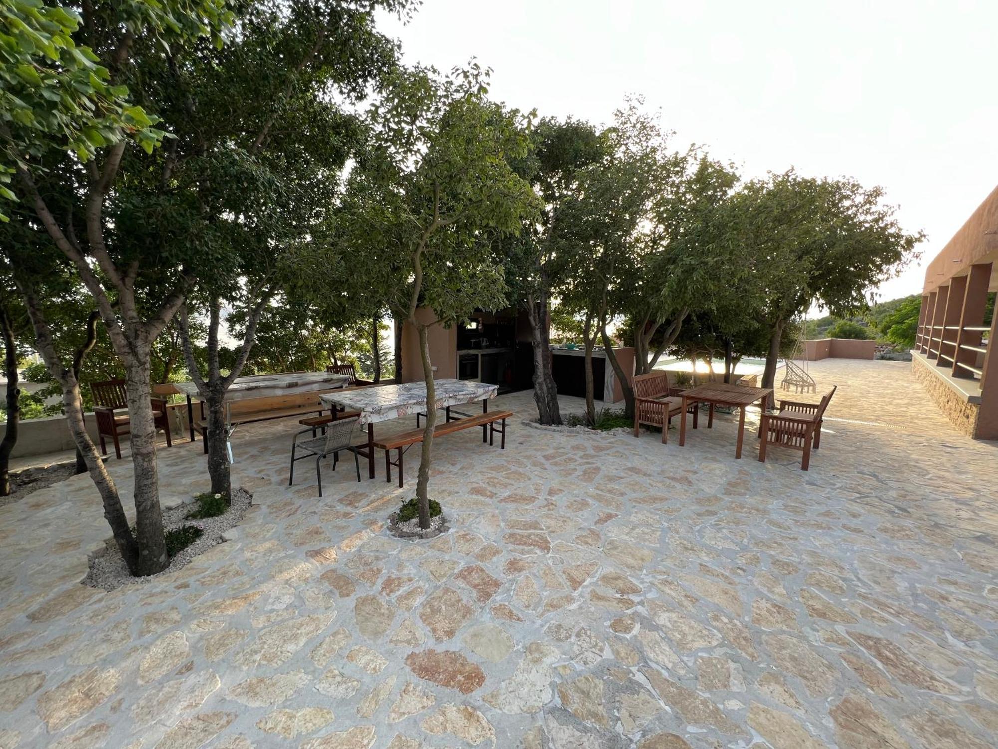 Toto Διαμέρισμα Lukovo Šugarje Εξωτερικό φωτογραφία